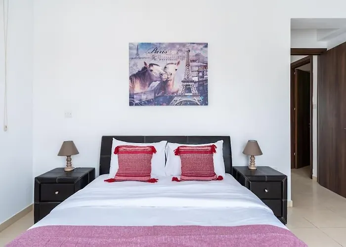 Stellar 3-Bedroom Villa And Pool In Protaras