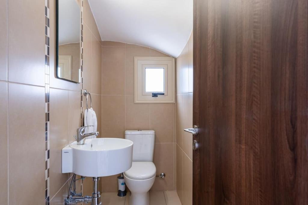 Stellar 3-bedroom And Pool In * Πρωταράς
