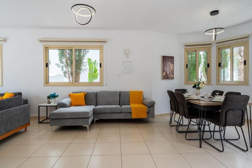 Βίλα Stellar 3-bedroom And Pool In Πρωταράς