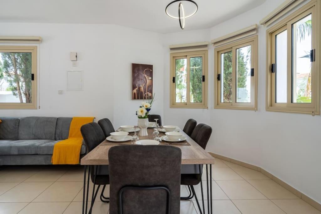 Stellar 3-bedroom And Pool In