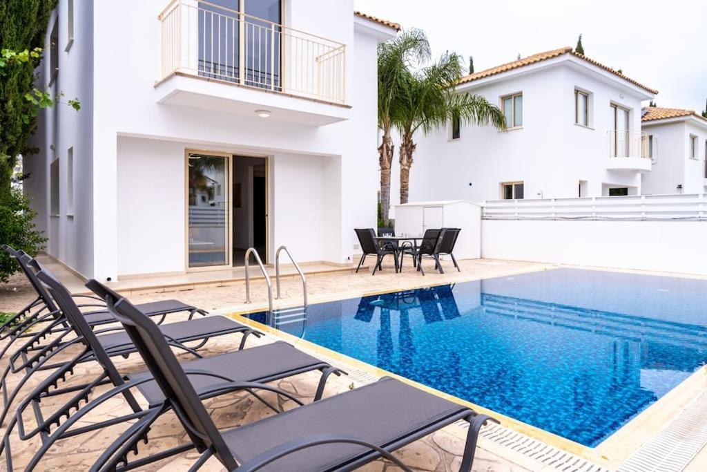 Stellar 3-bedroom And Pool In * Πρωταράς