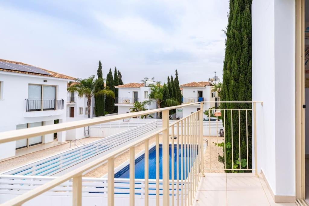 Stellar 3-bedroom And Pool In Βίλα Πρωταράς