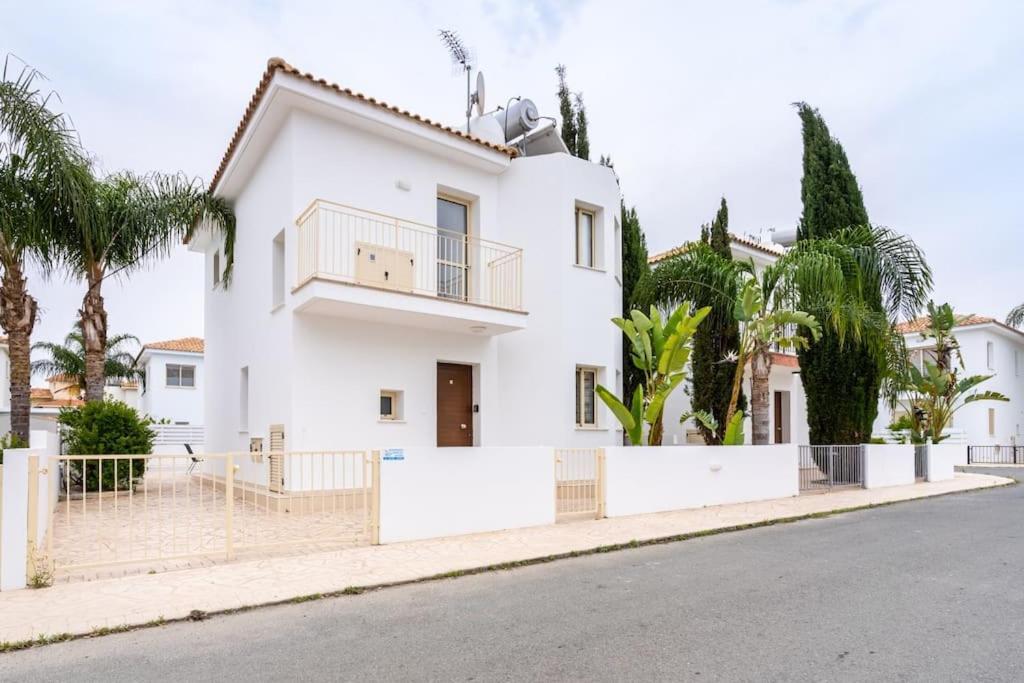 Βίλα Stellar 3-bedroom And Pool In Πρωταράς